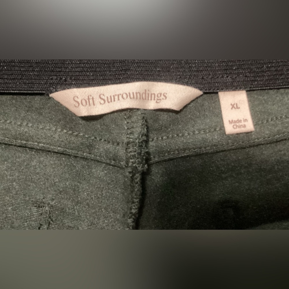 Soft Surroundings Hunter Green pull on slacks.  Slim leg. Size XL. (16)